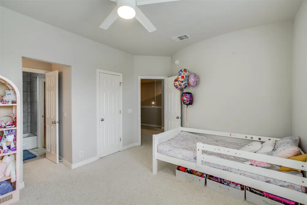 18 Glenway Drive The Hills, TX 78738