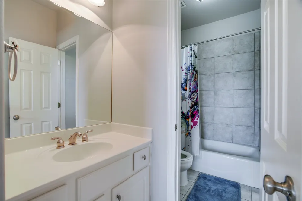 18 Glenway Drive The Hills, TX 78738