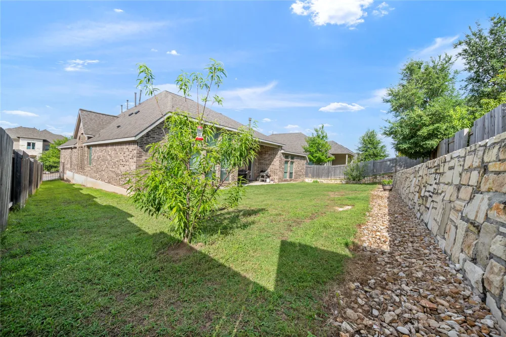 140 Catani Loop Georgetown, TX 78628
