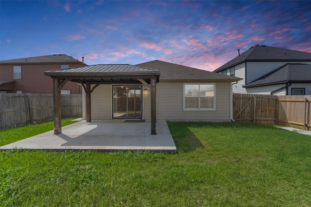 5036 Lexington Meadow Lane Del Valle, TX 78617