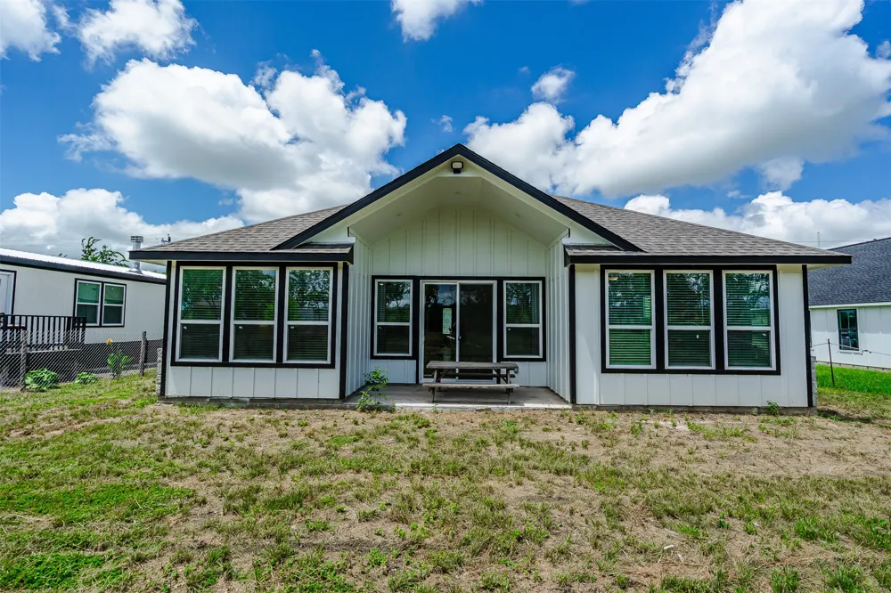 252 Amaranta Lane Dale, TX 78616