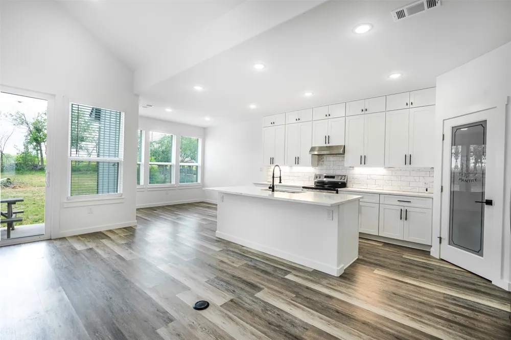 252 Amaranta Lane Dale, TX 78616