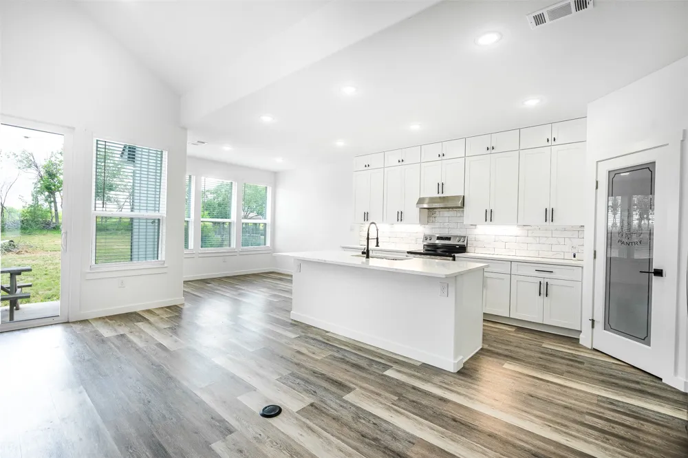 252 Amaranta Lane Dale, TX 78616