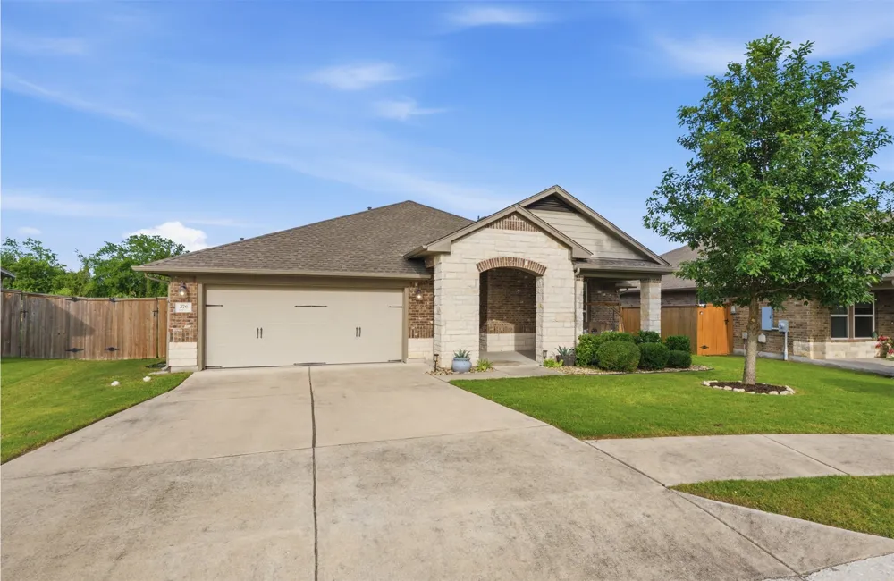 276 Gunnison Way Kyle, TX 78640