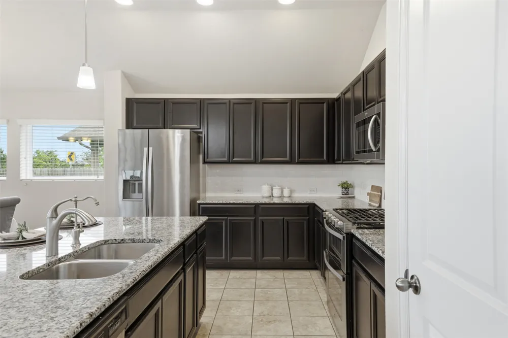 276 Gunnison Way Kyle, TX 78640