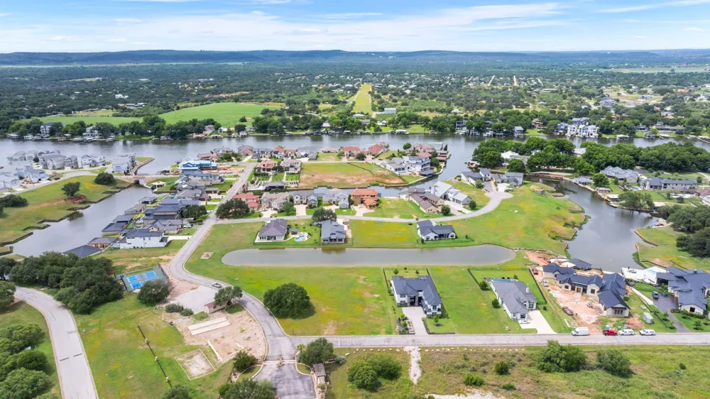 102 Summer Life Lane Kingsland, TX 78639