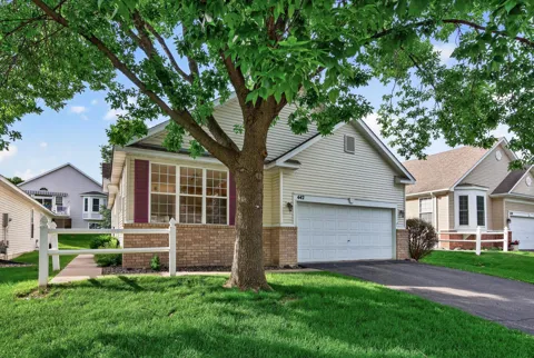 442 Meadowood Lane