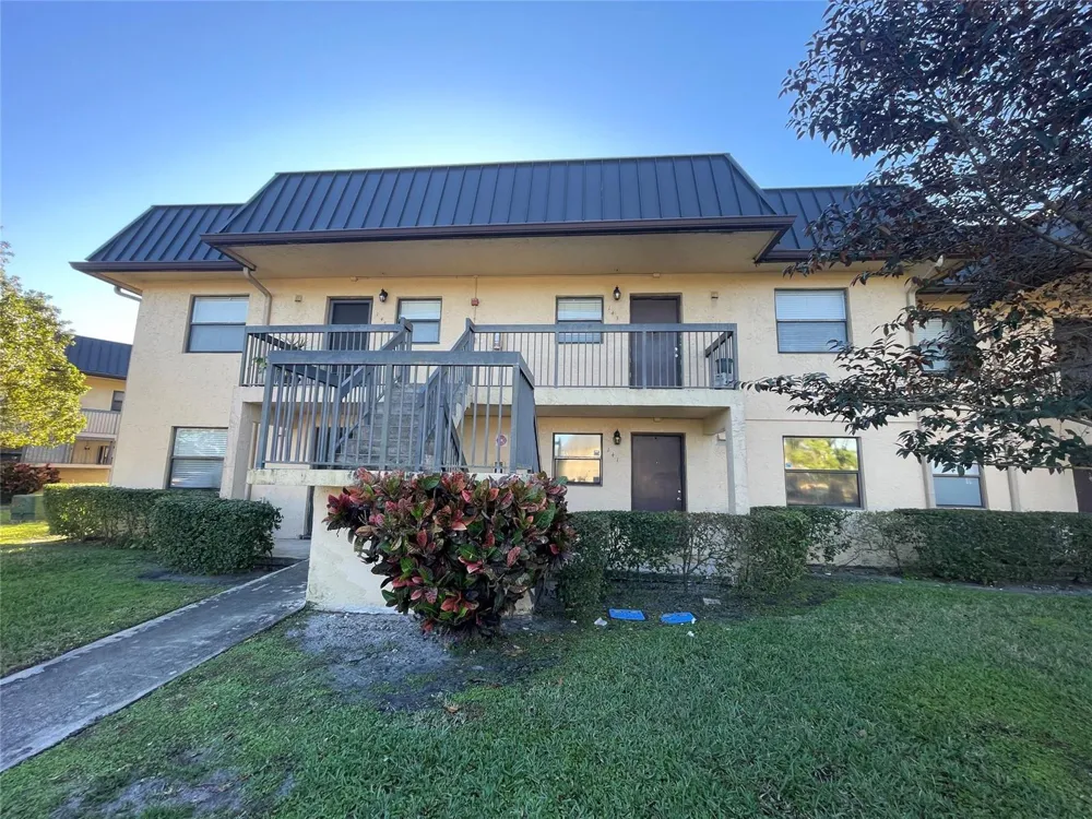 143 NW 93rd Avenue #202 Pembroke Pines, FL 33024