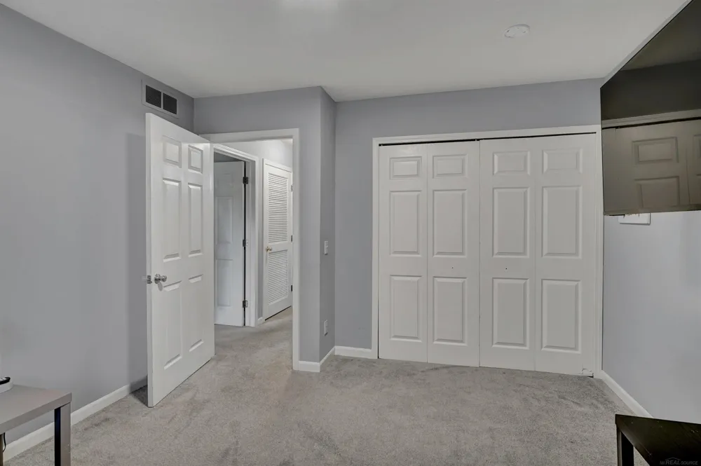 31611 Fraser Drive Fraser City, MI 48026