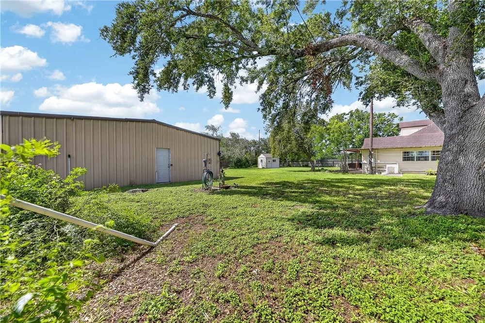 8967 PVT County Rd 485 Mathis, TX 78368