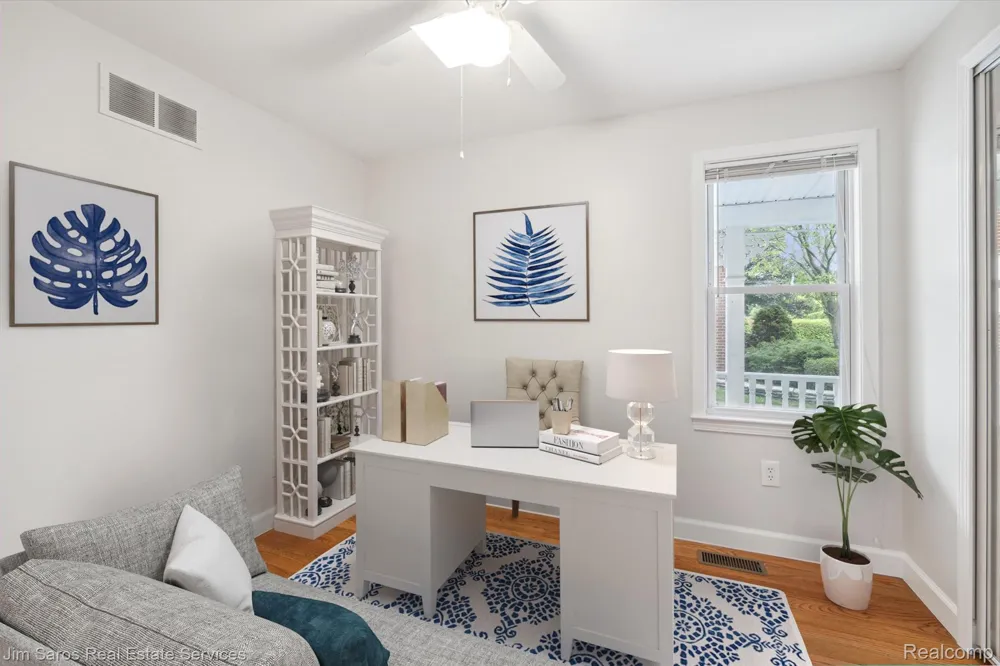 84 Vernier Road Village Of Grosse Pointe Shores City, MI 48236