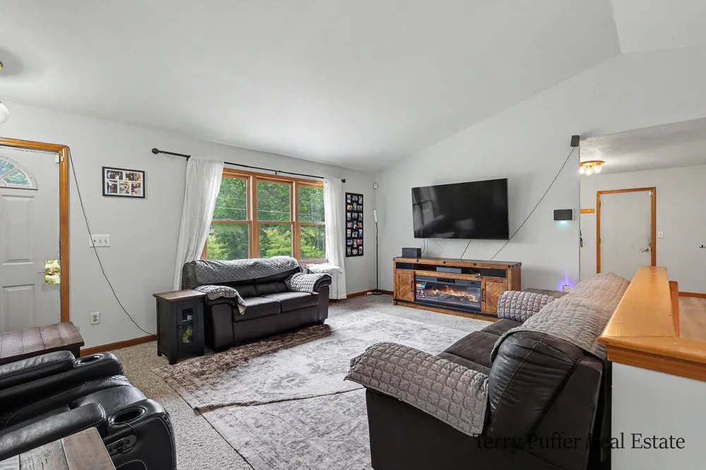 12253 Rich Street Robinson Township, MI 49417