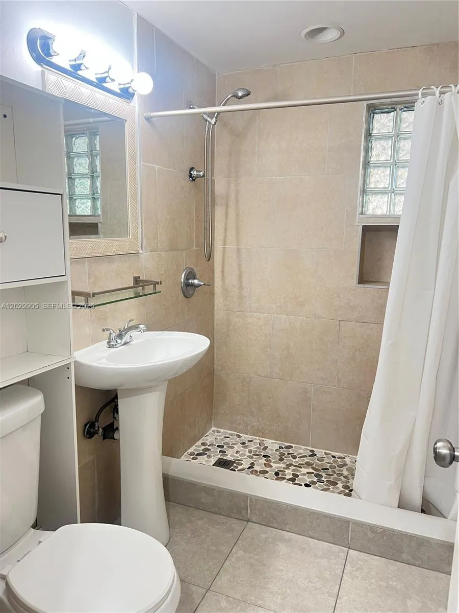 1401 E 8th Ave #n/a Hialeah, FL 33010
