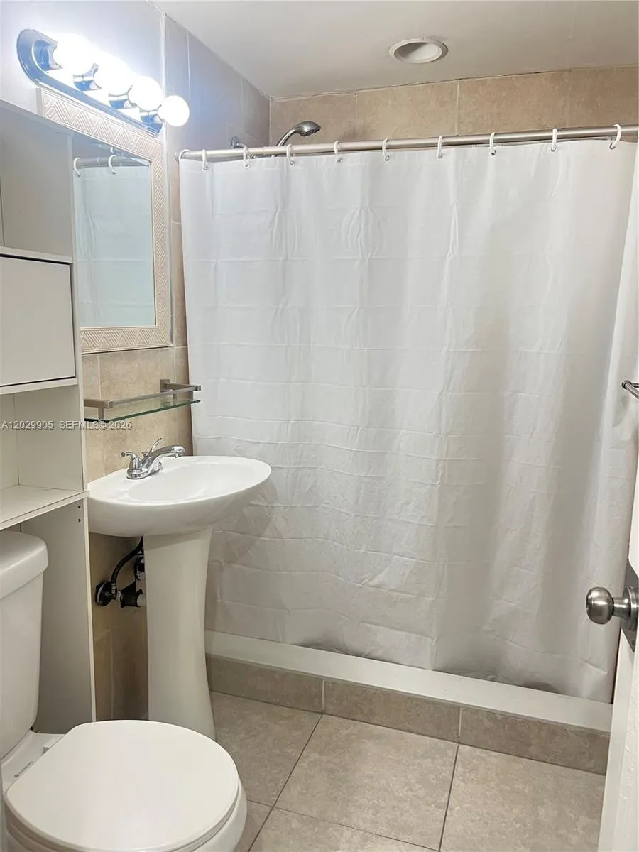 1401 E 8th Ave #n/a Hialeah, FL 33010