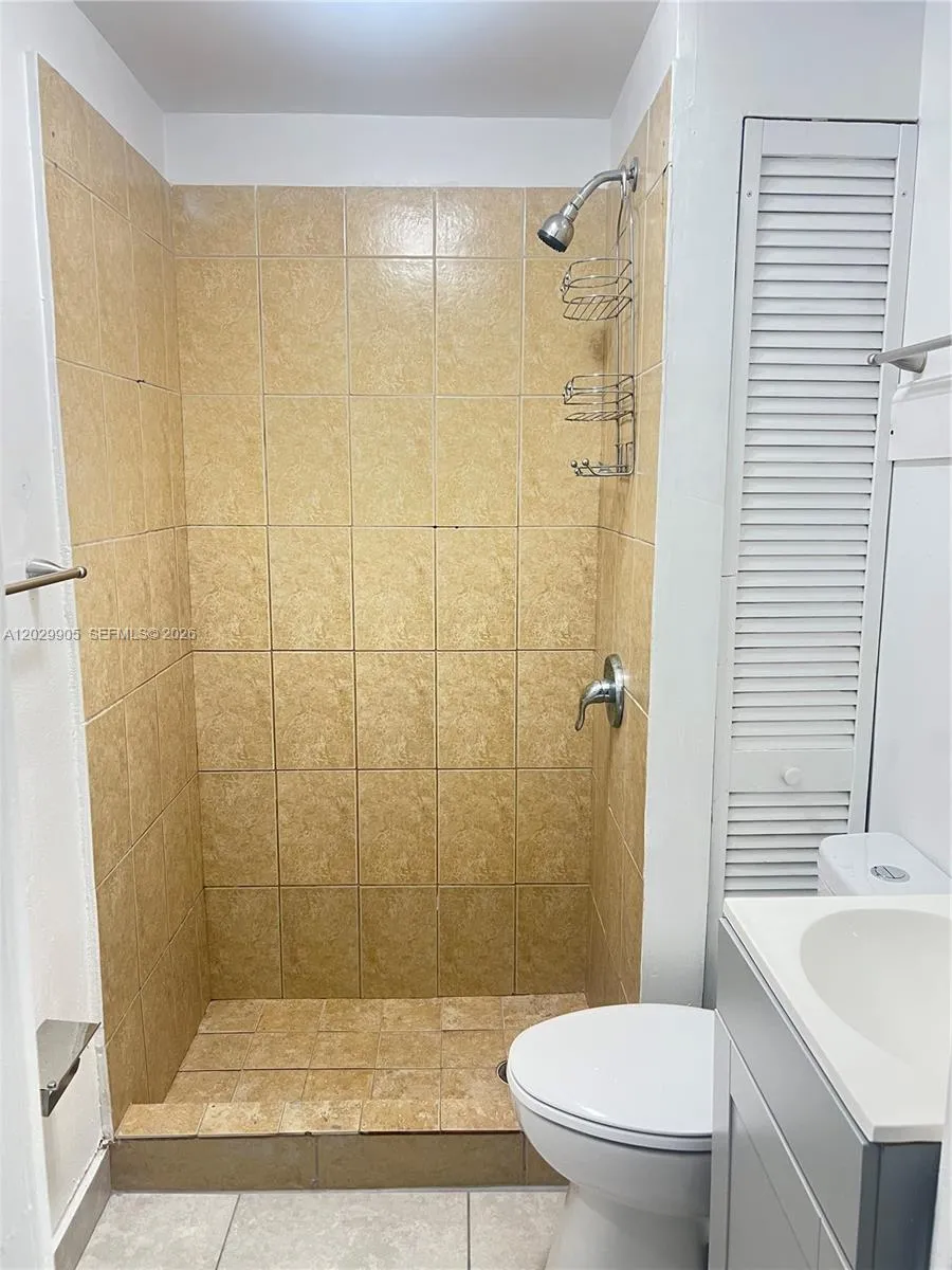 1401 E 8th Ave #n/a Hialeah, FL 33010
