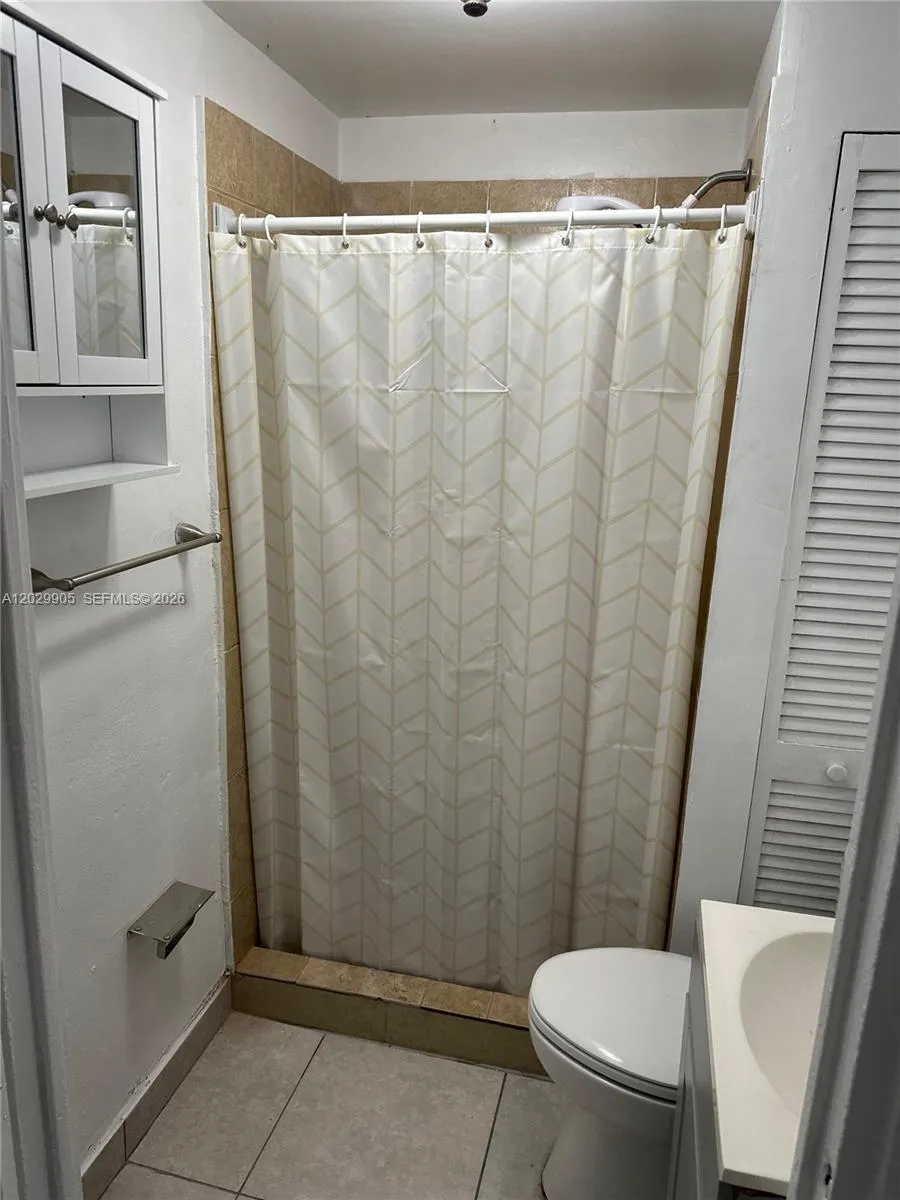 1401 E 8th Ave #n/a Hialeah, FL 33010