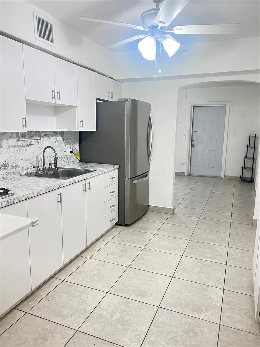 1401 E 8th Ave #n/a Hialeah, FL 33010