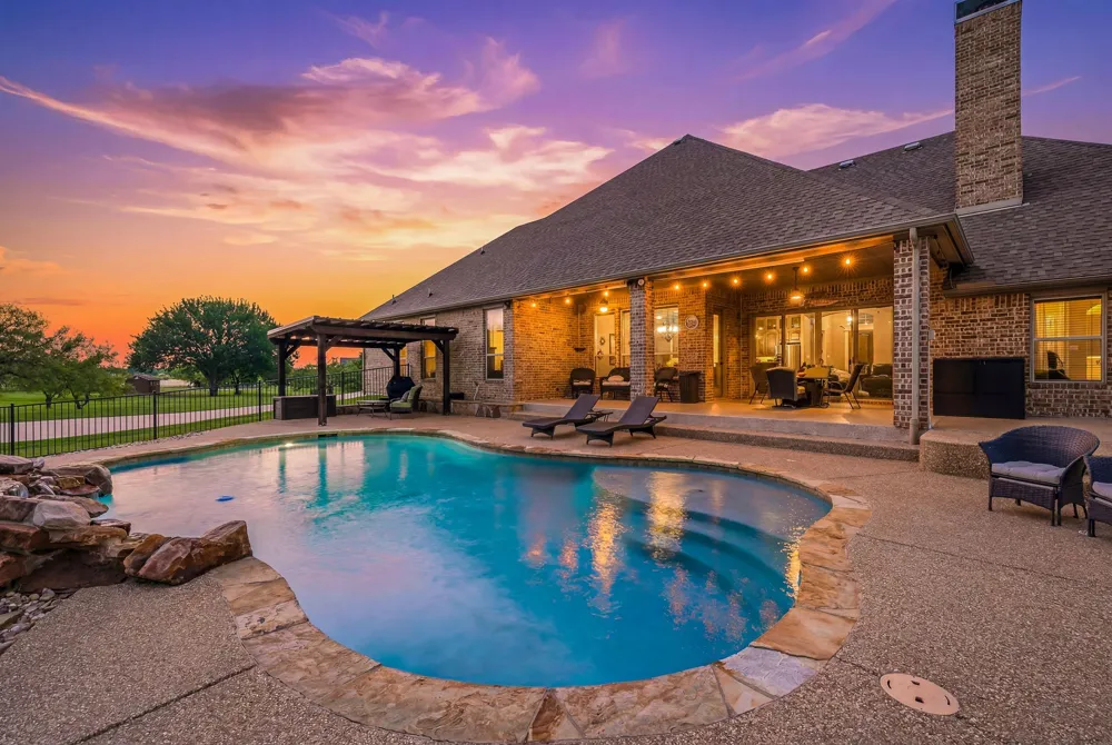 188 Bearclaw Circle Aledo, TX 76008