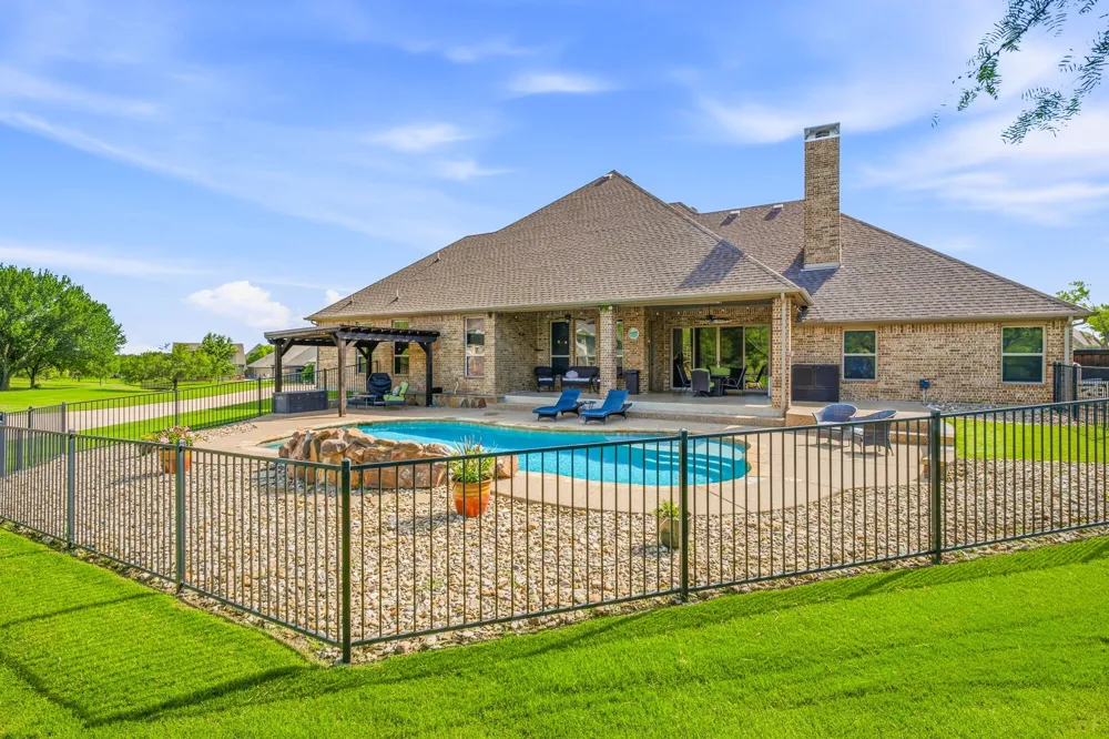 188 Bearclaw Circle Aledo, TX 76008