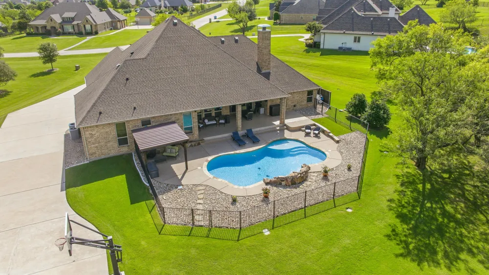188 Bearclaw Circle Aledo, TX 76008