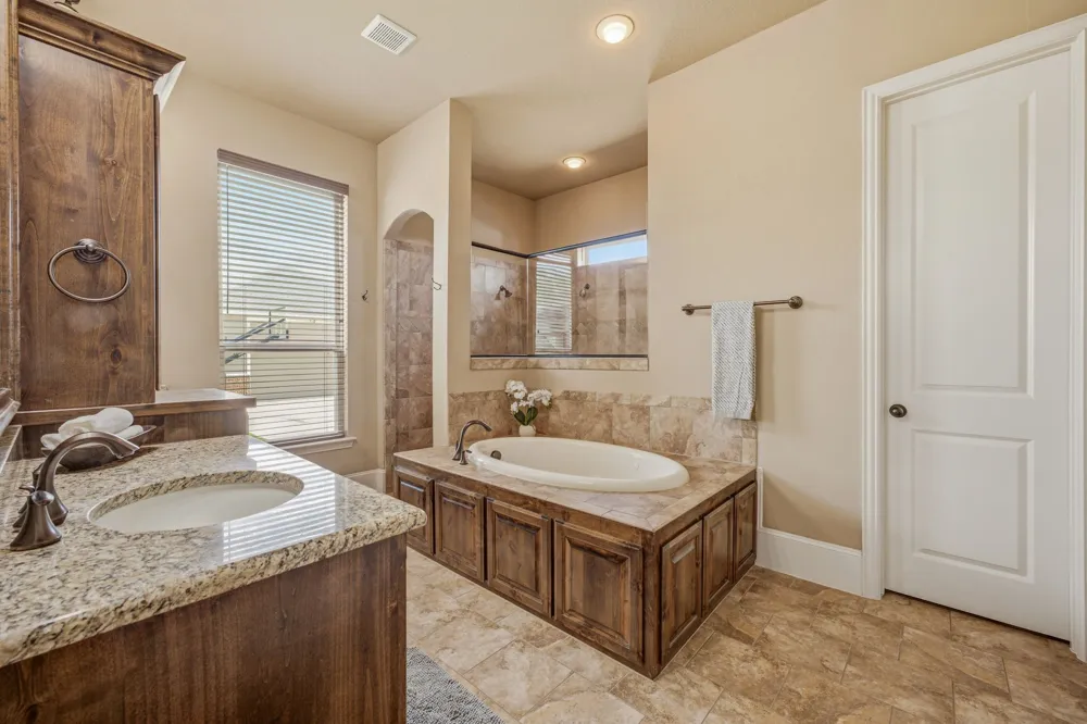 188 Bearclaw Circle Aledo, TX 76008