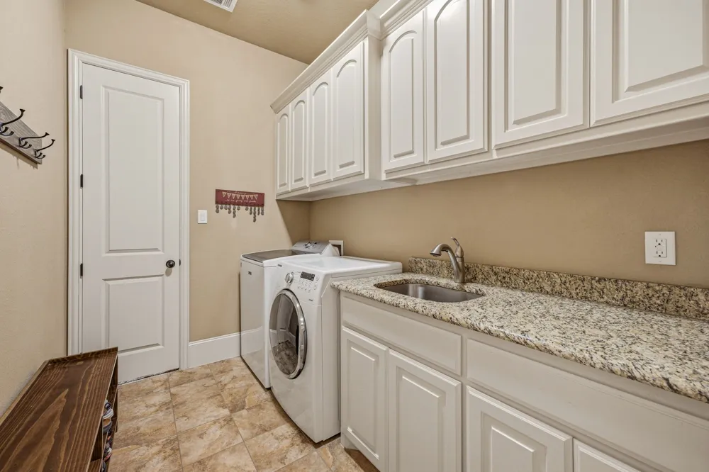 188 Bearclaw Circle Aledo, TX 76008