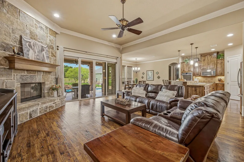 188 Bearclaw Circle Aledo, TX 76008