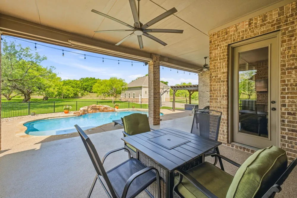 188 Bearclaw Circle Aledo, TX 76008