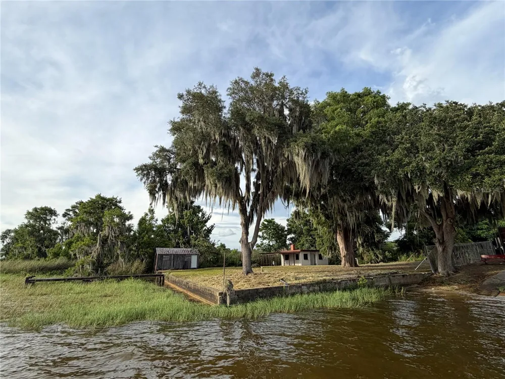 12703 CR-48 Astatula, FL 34705
