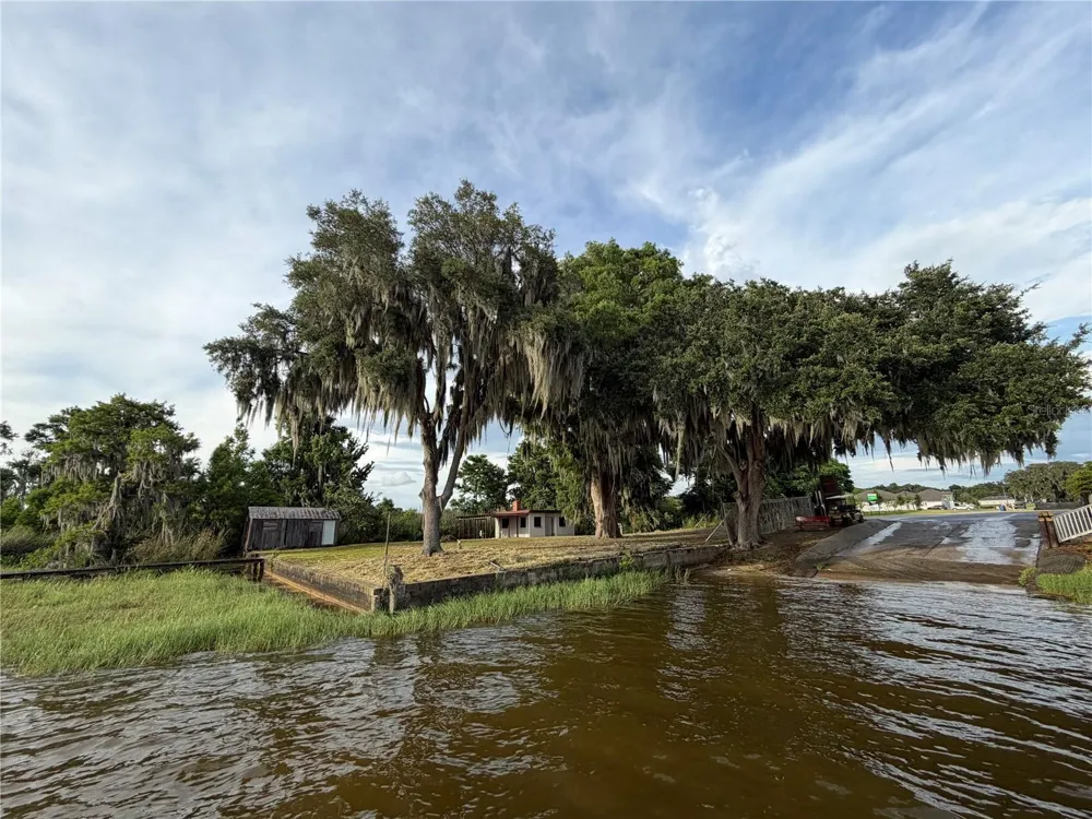 12703 CR-48 Astatula, FL 34705