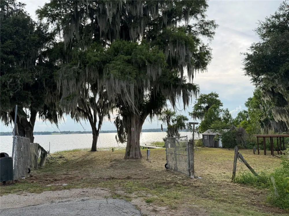 12703 CR-48 Astatula, FL 34705