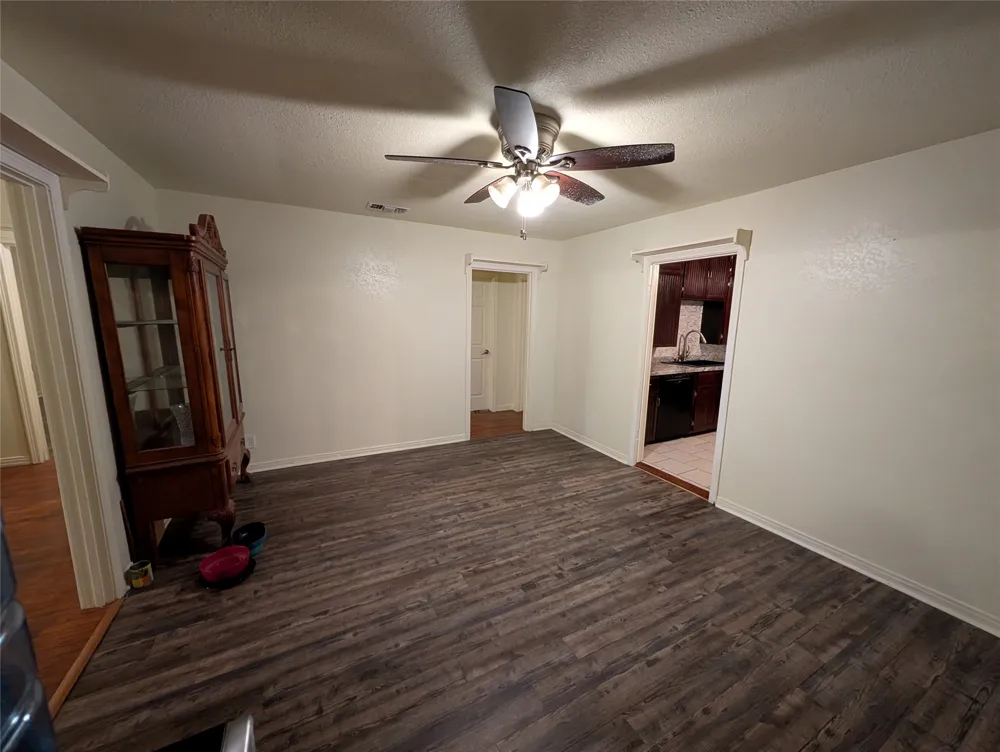 3223 Travis Street San Angelo, TX 76903