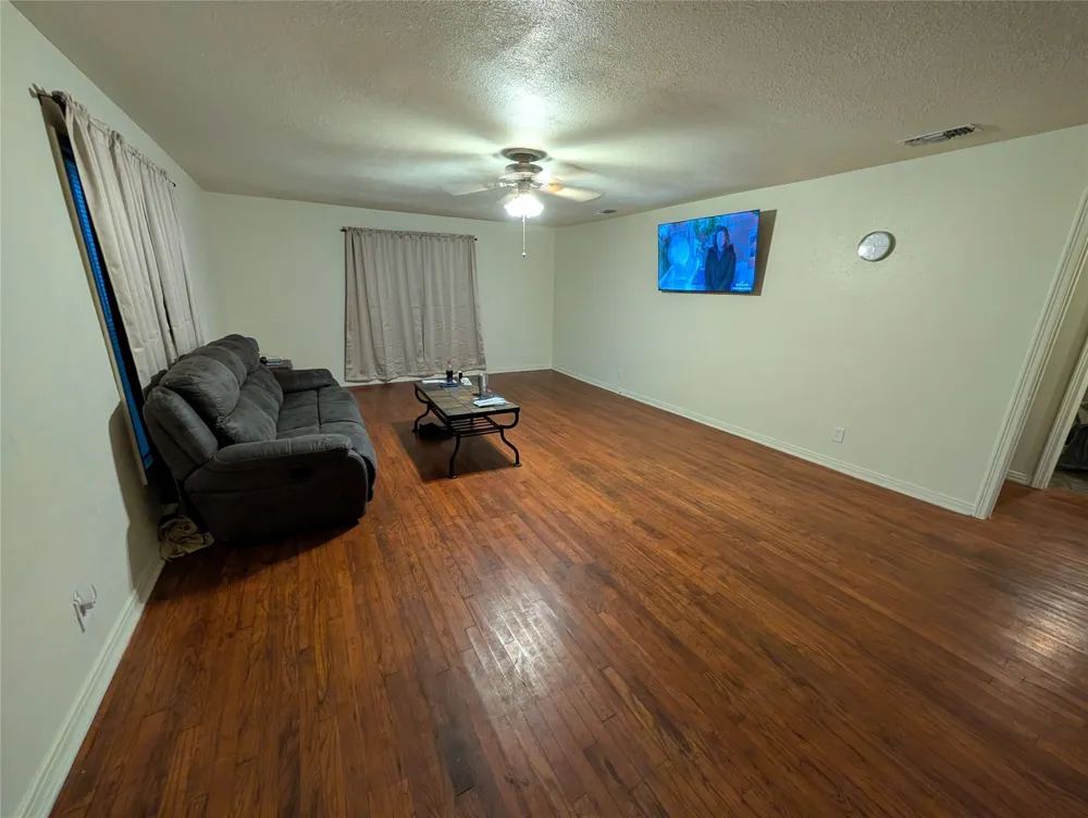 3223 Travis Street San Angelo, TX 76903
