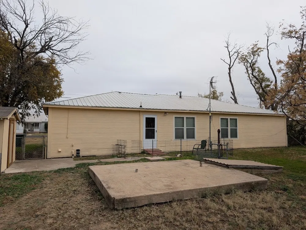 3223 Travis Street San Angelo, TX 76903