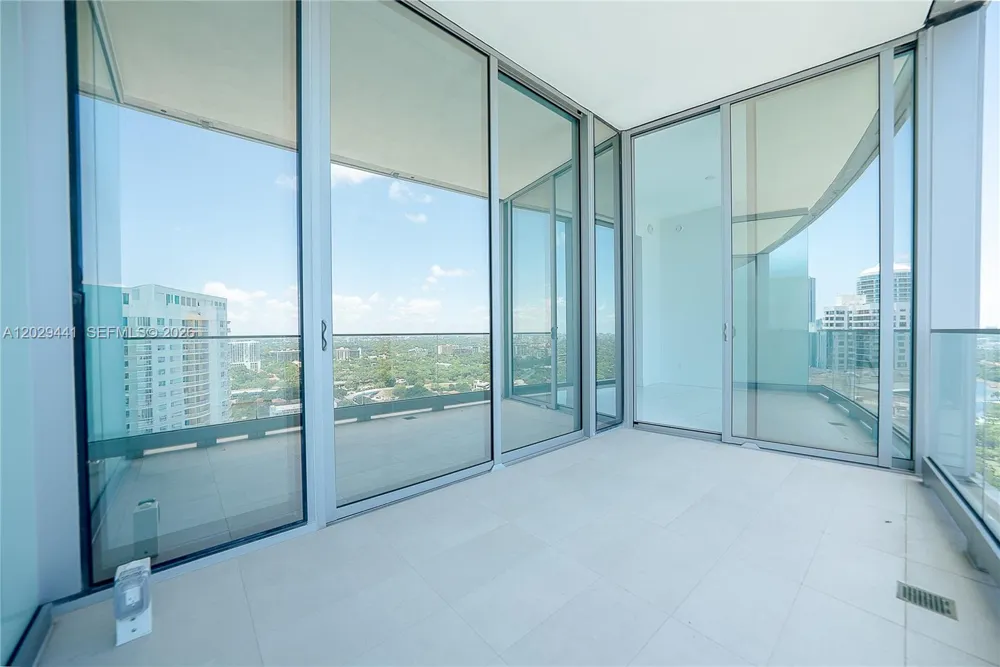 175 SE 25th Rd #2103 Miami, FL 33129