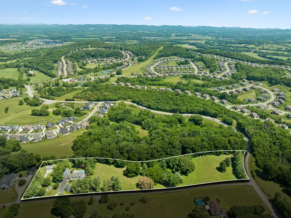 6521 Eudailey Covington Rd College Grove, TN 37046