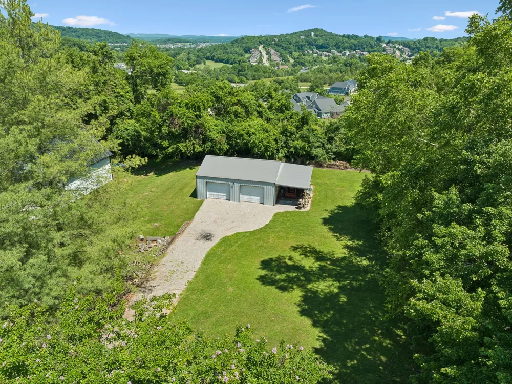 6521 Eudailey Covington Rd College Grove, TN 37046