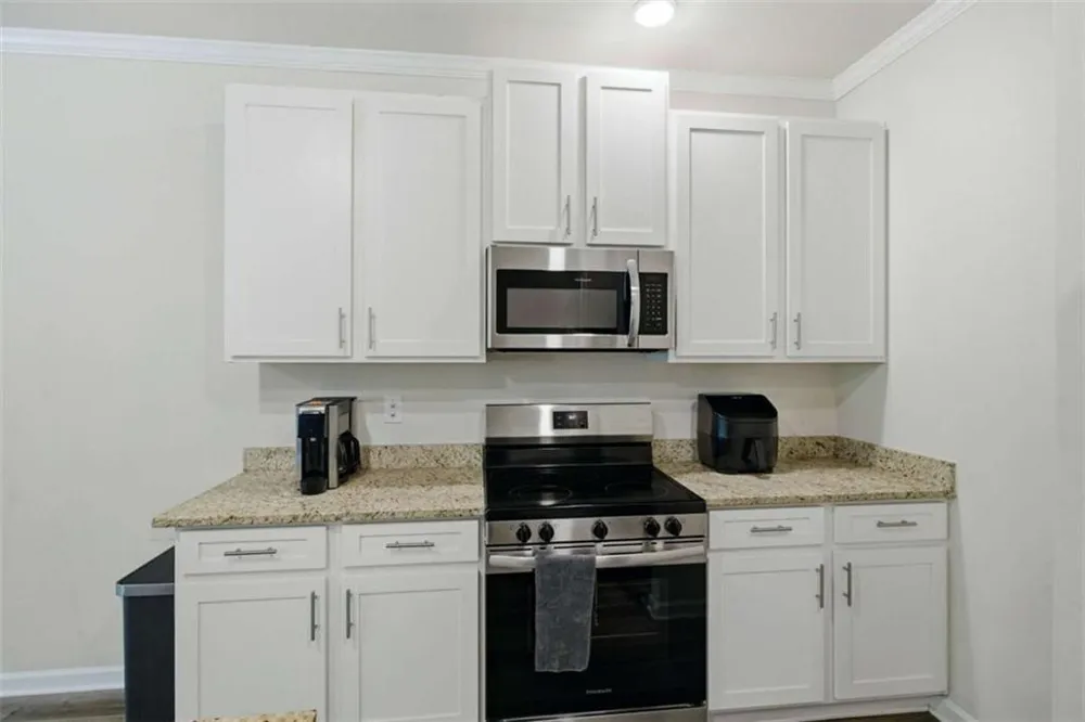 8684 Lakeview Commons #48 Jonesboro, GA 30238
