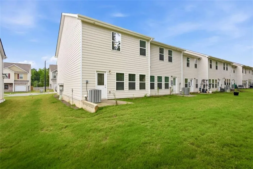 8684 Lakeview Commons #48 Jonesboro, GA 30238