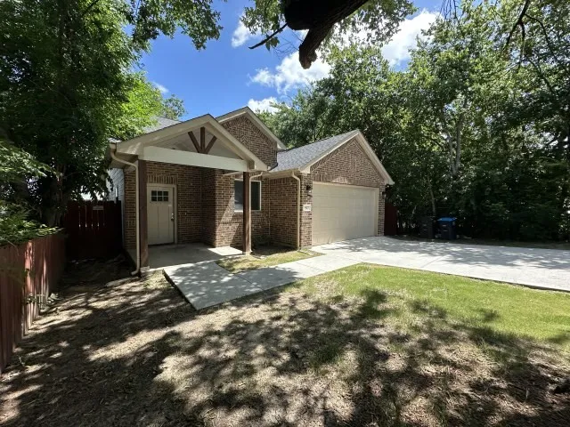 917 E Maddox Avenue Fort Worth, TX 76104