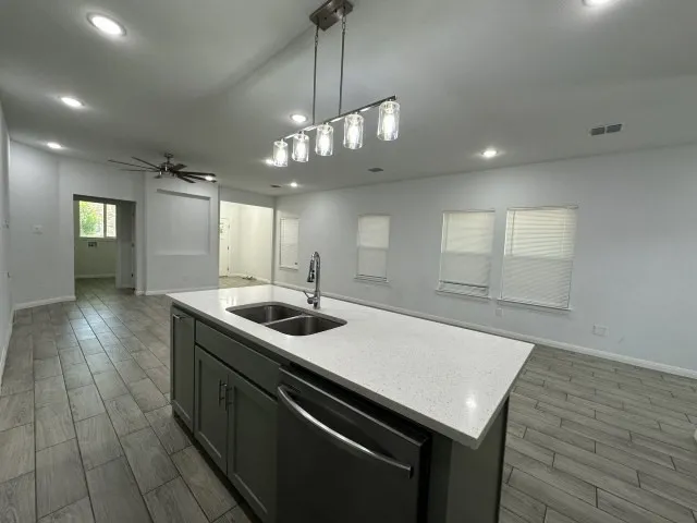 917 E Maddox Avenue Fort Worth, TX 76104