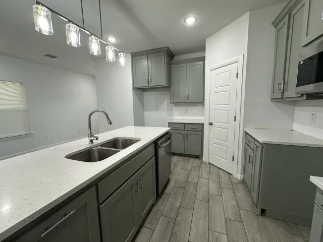 917 E Maddox Avenue Fort Worth, TX 76104