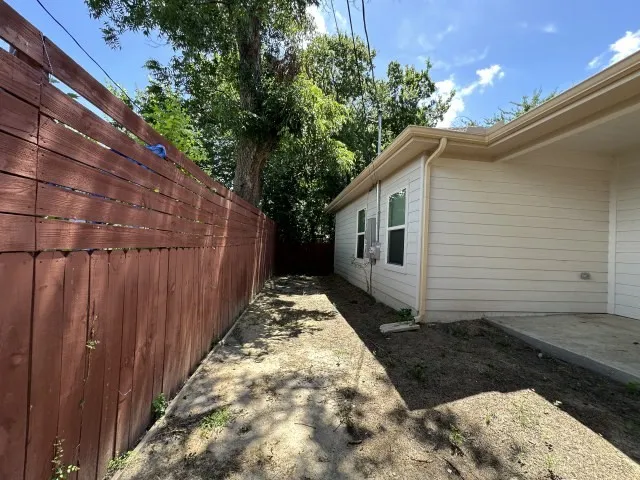 917 E Maddox Avenue Fort Worth, TX 76104