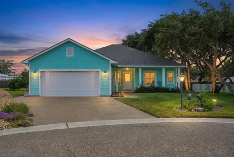 81 Astor Cir