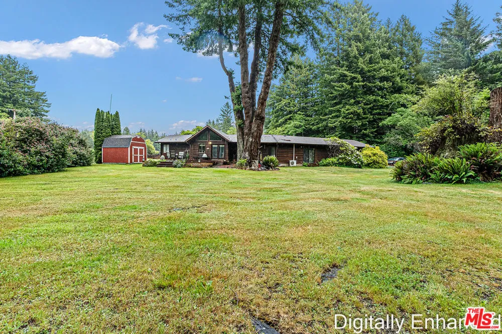 220 Malvin Murphy Lane Crescent City, CA 95531