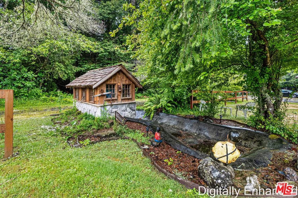220 Malvin Murphy Lane Crescent City, CA 95531