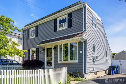 26 Sidney Avenue