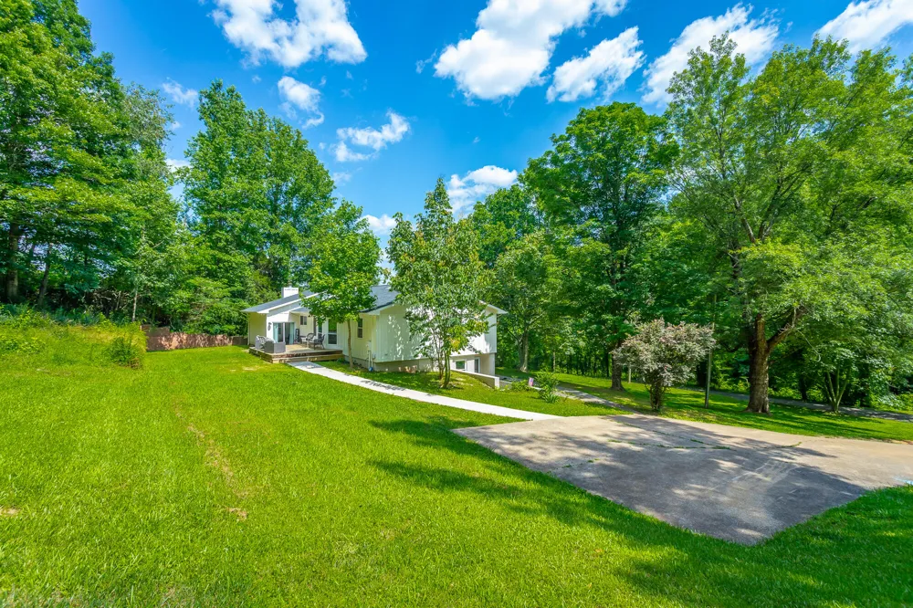 242 Hays Hollow Road Flintstone, GA 30725