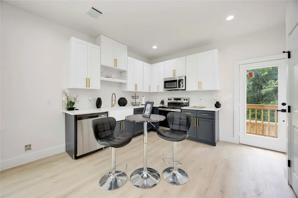 3108 Lee Street Houston, TX 77026