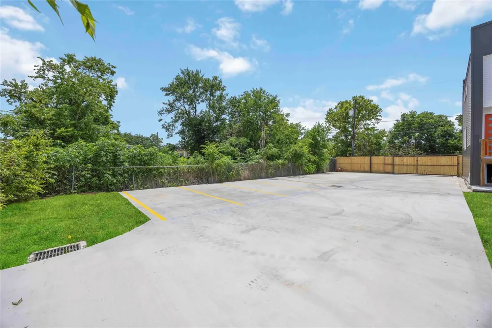 3108 Lee Street Houston, TX 77026